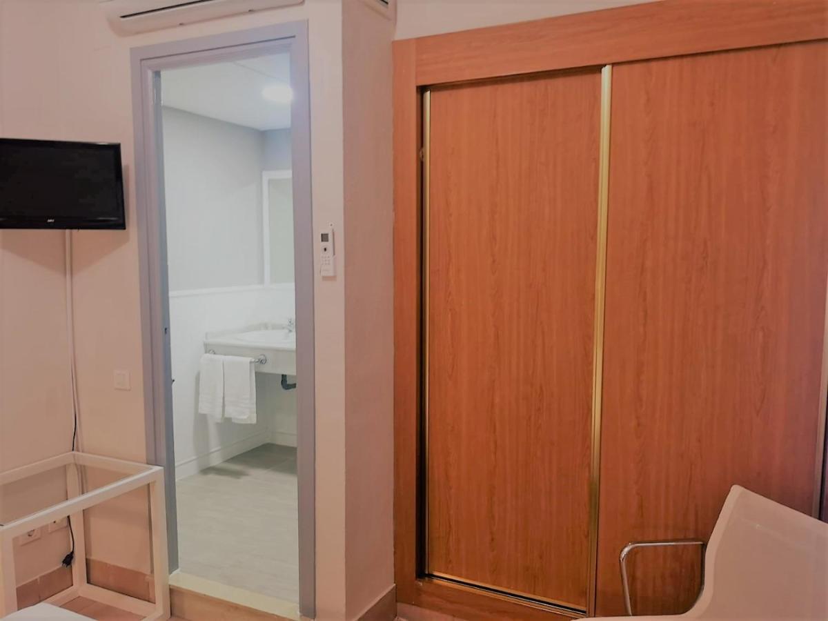 Hotel Oromana Alcala de Guadaira Ngoại thất bức ảnh